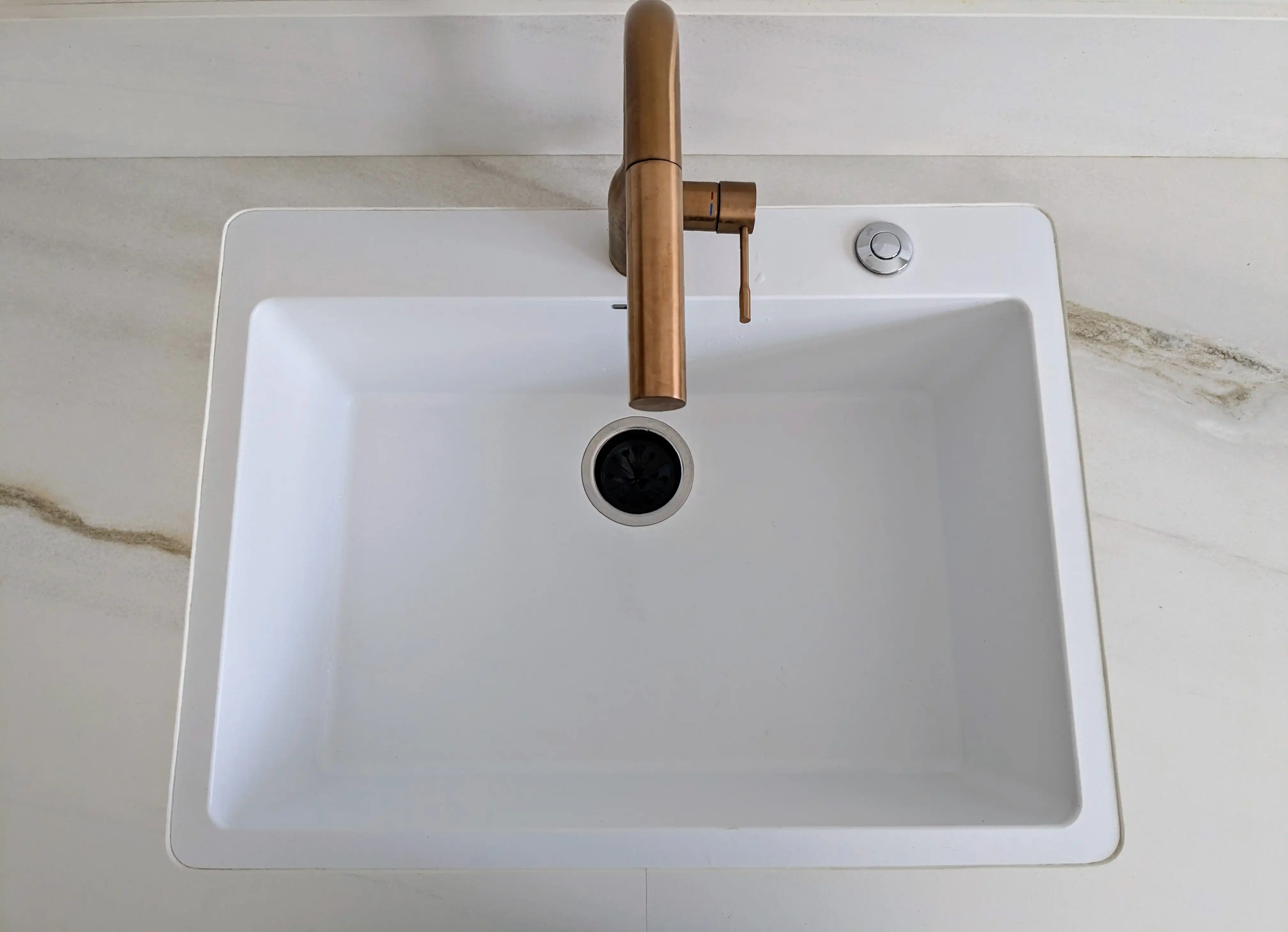 כיור מטבח ברז פליז